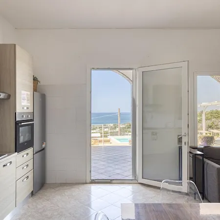 Rusciu De Lu Mare Superior Villa